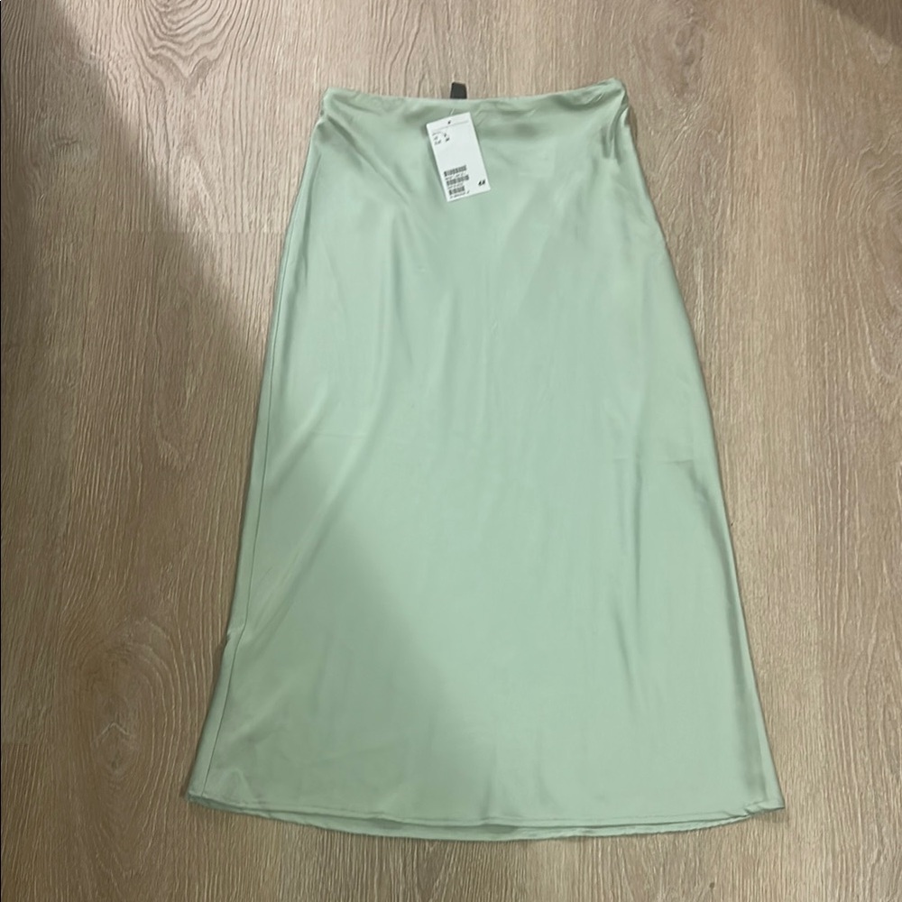 NWT H&M Mint Green Midi Skirt